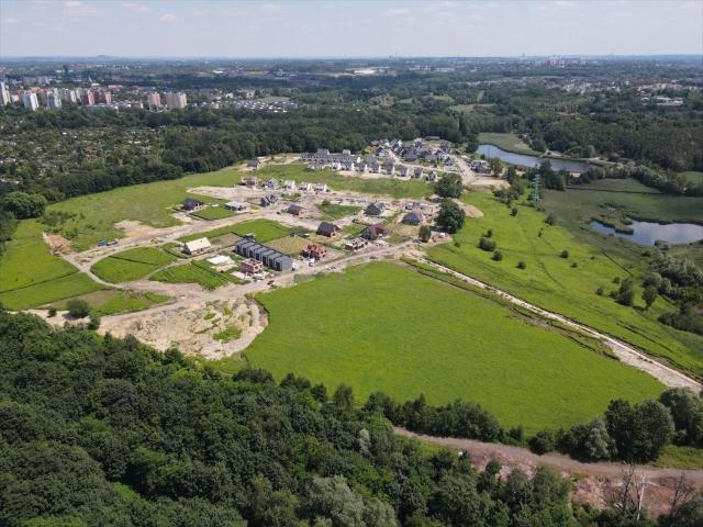Działka budowlana 805 m² w Szombierkach, blisko parku