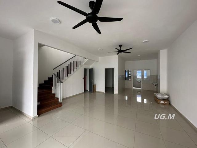 Bywater Setia Utama Setia Alam 2 Storey 22x70 Partially Furnished