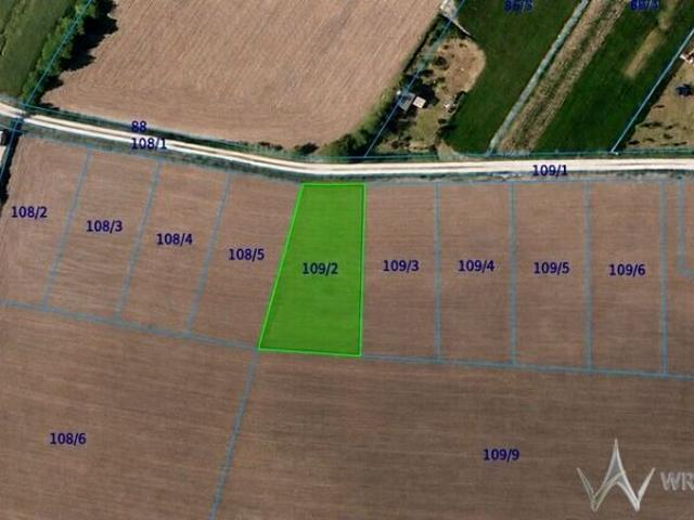 Bzowa 1 074 m², Borowa