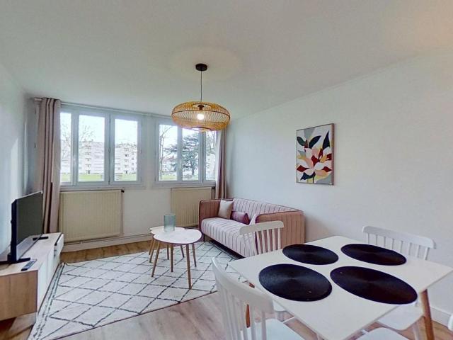 C1 43 rue du Docteur Albéric Pont Lyon 69005 Chambre 1 T4 Meublé 490 €CC
