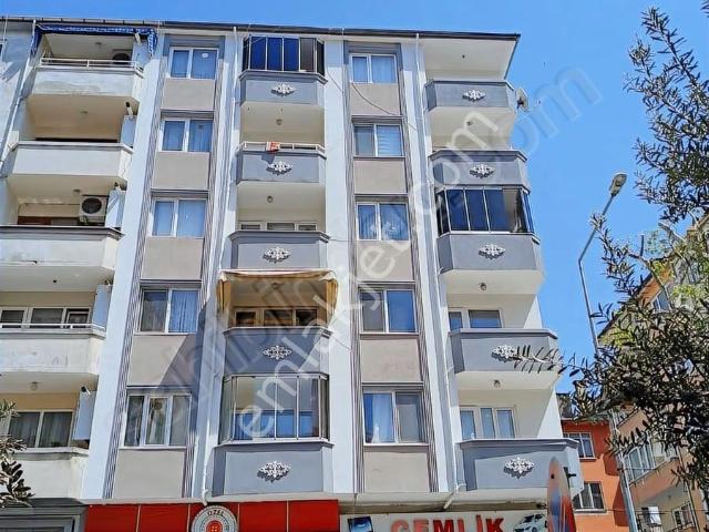 C21 Cius  Şehrin Merkezinde Asansörlü Ara Kat 2+1 Satılık Daire
