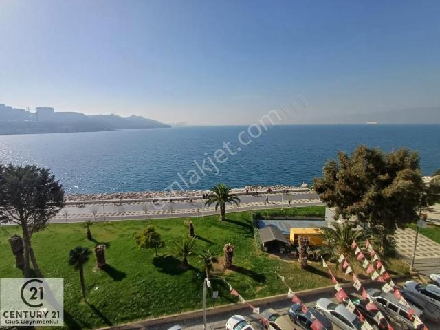 C21 Cius  Sahilde Panoramik Deniz Manzaralı 3+1 Daire