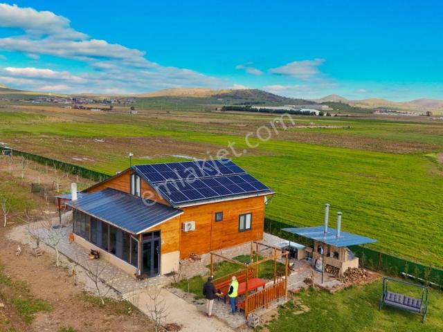 C21 Loca Gökçeyazı'da Şahane Ahşap Çiftlik Evi Ve Meyve Bahçesi