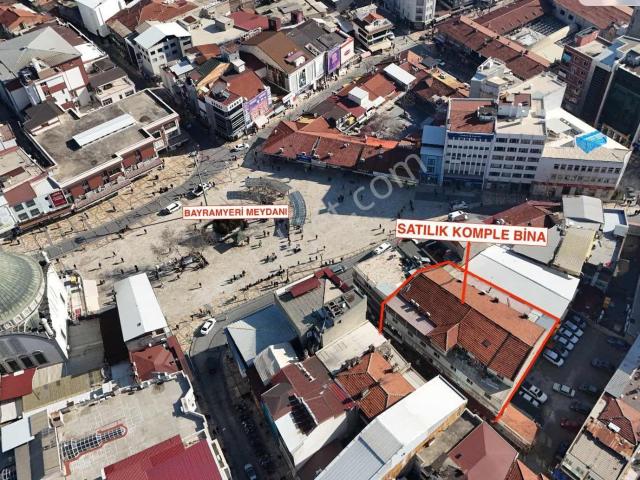 C21 Loft'tan Bayramyeri Meydanında Satılık Komple Bina