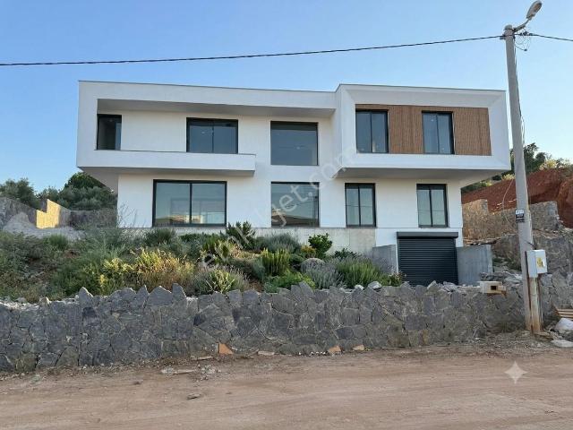 C21 Loft'tan Saruhanda Satılık Villa