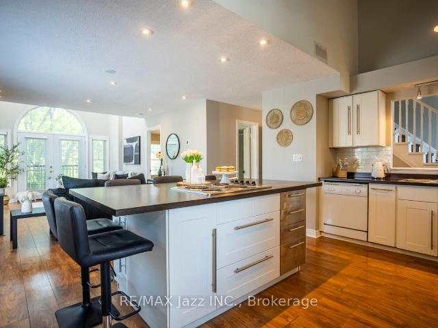 C2 1655 Nash Road, Courtice | 2Beds/2Bath, Townhouse, $399,900 | Condos. Ca