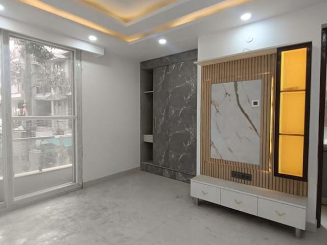 C2b Block Janakpuri 3 Bedroom 1400 Sq. Ft. Apartment in Janakpuri Delhi Listing ID: #10401