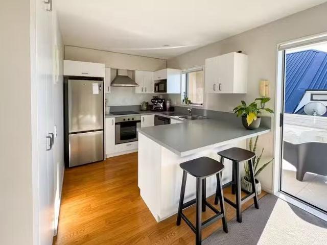 C4/101 Caledonian Road, Christchurch Central, NZ 8014 Apartm.