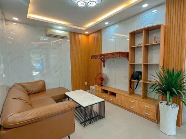 Cần Chuyển Nhượng Căn Nhà Đẹp Thuộc TTTP Đường Ô Tô P. Phước Hải, Nha Trang