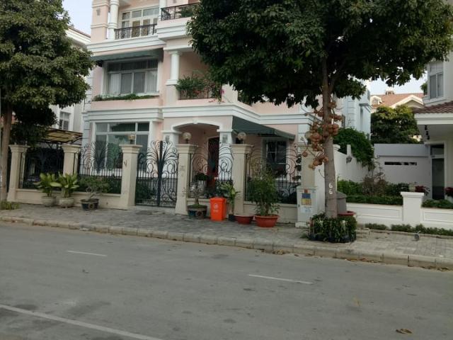 Cần cho thuê gấp biệt thự Nam Thiên, PMH, Q7 nhà đẹp lung linh, giá rẻ nhất thị trường. LH: 0917300 Ms. Hằng