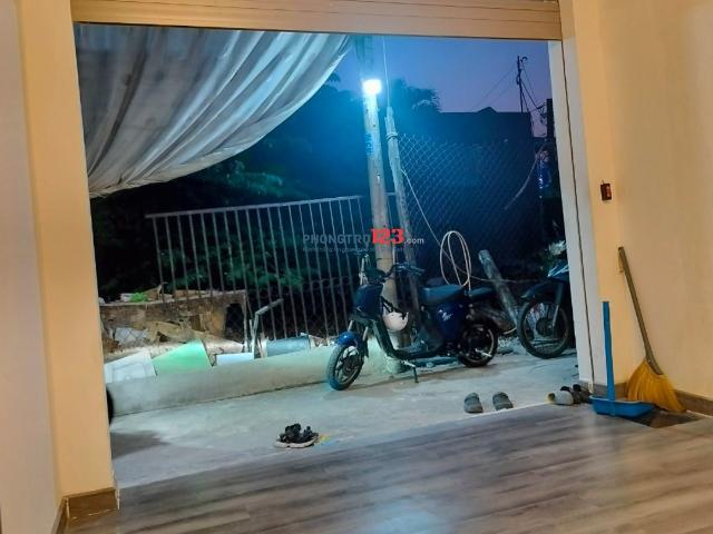 Cần cho thuê nhà nguyên căn. Nhà còn mới vào ở liền