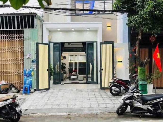 Cần Bán Nhà 6x20 Bến Lức Long An