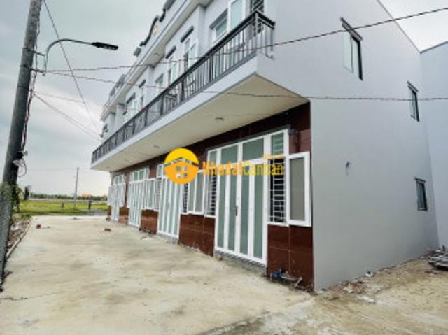 Cần bán nhà 1 trệt 1 lầu ngay trung tâm hành chính huyện cần đước