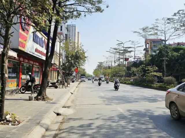 Cần Bán Nhà 3 Tầng Tự Xây Tại Lai Xá 70M Oto Vào Nhà Chỉ 9.35 Tỷ