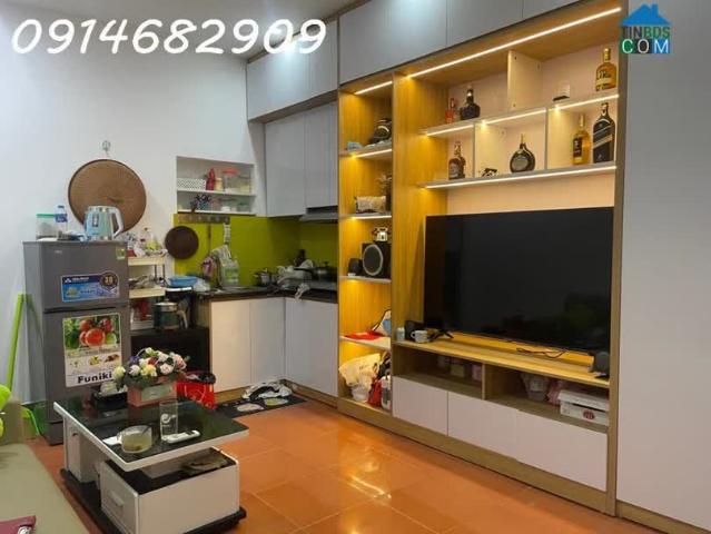 Cần Bán Nhà Tập Thể Cầu Giấy: 41m2, 2 Ngủ, Ô Tô Đỗ, Nội Thất Đẹp, Chỉ 1. X Tỷ