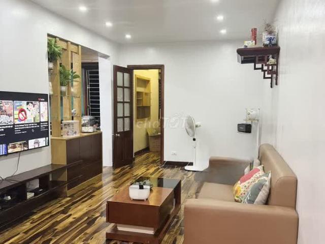 Cần bán nhà tập thể tầng 2, 60m2 P. Cát Linh, Q. Đống Đa, Trung tâm TP. Hà Nội