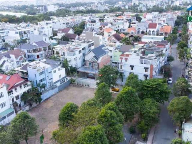 Cần bán nhà vị trí đẹp, view công viên Bình Lợi, P. 13, Bình Thạnh
