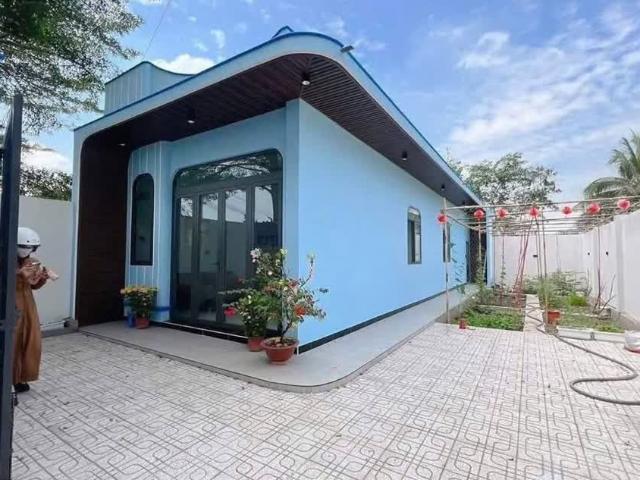 Cần Bán Nhà Bến Lức Long An 6x22