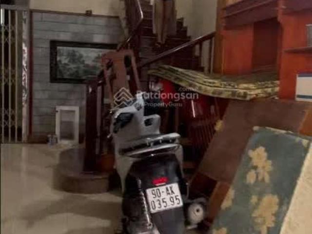 Cần bán nhà chính chủ Phố Hoa Bằng TT quận Cầu Giấy, Hà Nội