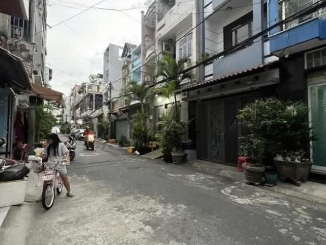 Cần Bán Nhà Giá Rẻ Thành Thái Q. 10 Thành Thái 6 Tỷ 2 Tầng 3 Pn BTCT Hoàn Công Đủ