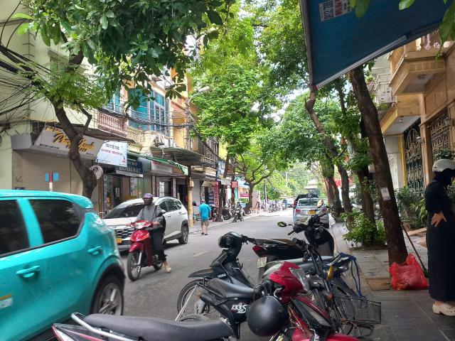 Cần bán nhà khuất duy tiến, phân lô vỉa hè, dt55m2 4t, oto tránh, kinh doanh, vp, 22. X TỶ