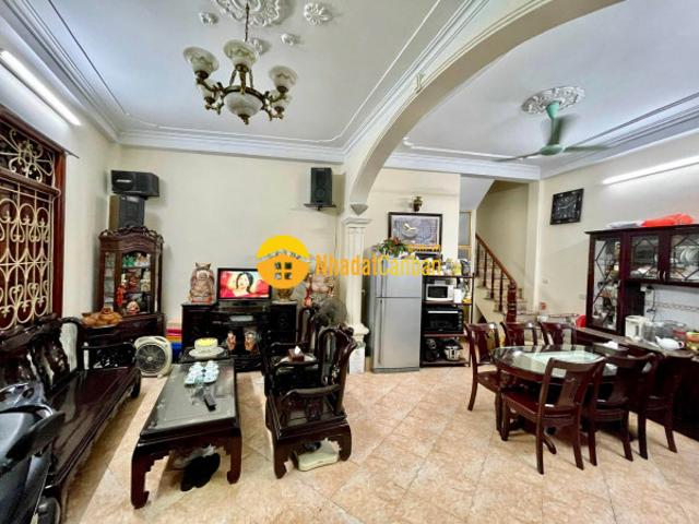 Cần bán nhà la thành lô góc, 45m2, 6 tầng, 5 tỷ