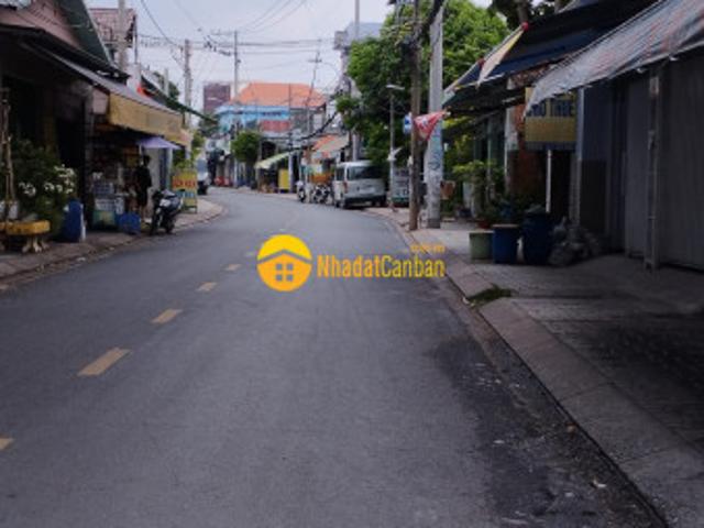 Cần bán nhà mặt đường 138, quận 9 50m2, 4.4tỷ
