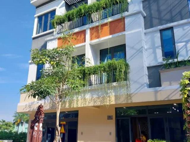 Cần bán nhà mặt phố gần trung tâm TP Thuận An