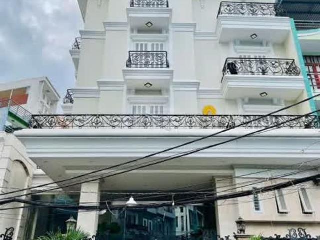 Cần bán nhà mặt tiền đường Tô Hiến Thành, P. 14, Q. 10 10x15m, giá 42 tỷ