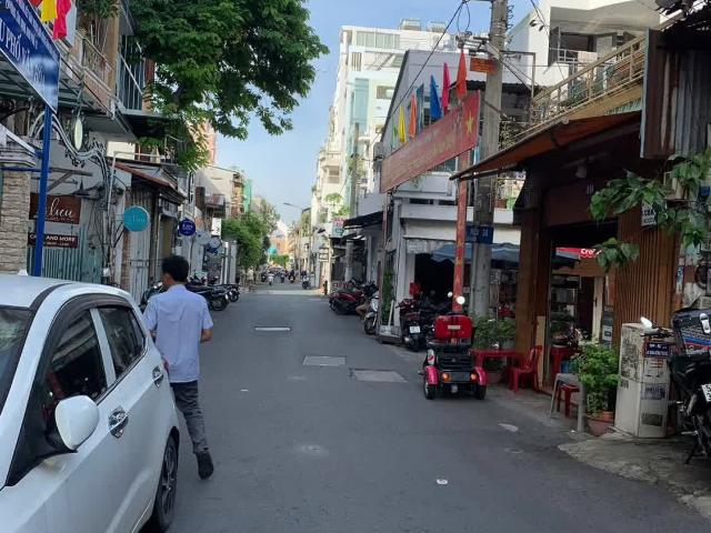Cần bán nhà mặt tiền đường Đinh Công Tráng, P. Tân Định, Q. 1, 4.1m x 18.5m, giá 24.2 tỷ