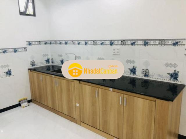 Cần bán nhà mặt tiền đường nhựa tt long điền
