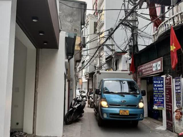 Cần bán nhà Đường Nhà Lệ Mật, DT 39.6m2, 5 tầng, giá 6.6 tỷ, 0902318