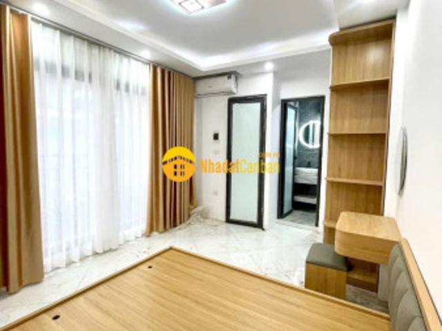 Cần bán nhà ngõ phan phù tiên, dd giá 9.9 tỷ, gần 34m2x6t, thang máy