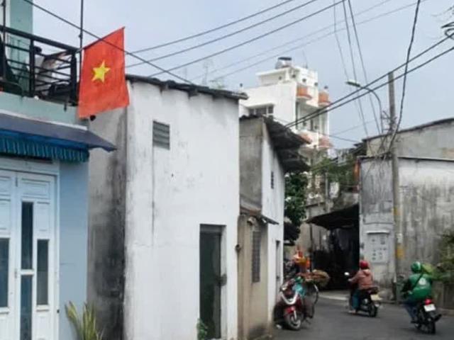 Cần bán nhà, nhỏ xinh, q2, dt 30m2 3.5 x 8 mới ở ngay, chỉ 2.5 ty