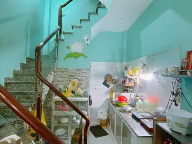 Cần bán nhà Đoàn Văn Bơ Phường 12, Quận 4