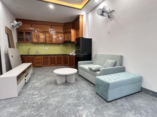 Cần bán nhà đẹp mới 100% hẻm Bắc Sơn, đầy đủ nội thất, dọn đến ở liền, đi bộ ra bãi tắm. Hiếm có