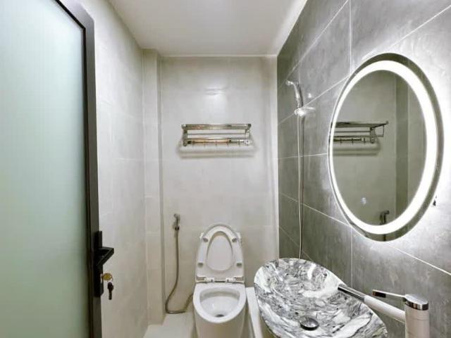 Cần Bán Nhà Đẹp Phan Xích Long 4 Lầu 38M2 Chỉ Nhỉnh 7 Tỷ. Mới Xây 100%