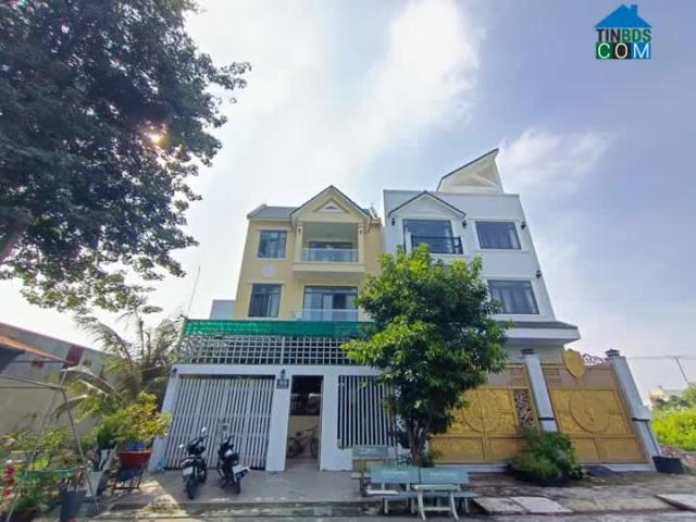 Cần bán biệt Thự 1 trệt 2 lầu, sổ hồng hoàn công đầy đủ, cách đường song hành quốc lộ 50 chỉ 200m