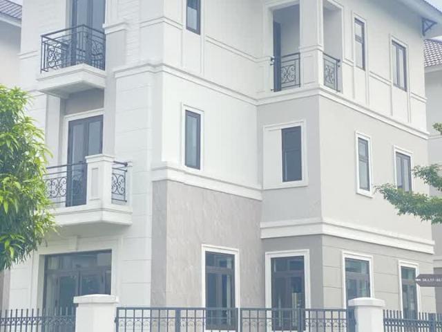 Cần bán biệt thự đơn lập góc 2 mặt tiền đối diện công viên trung tâm vsip từ sơn