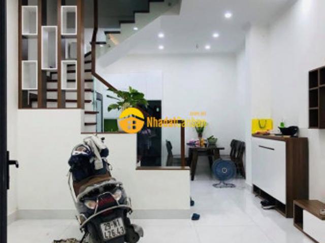 Cần bán căn hộ tầng cao rộng 70m2, chung cư mễ trì plaza giá 2.45 tỷ