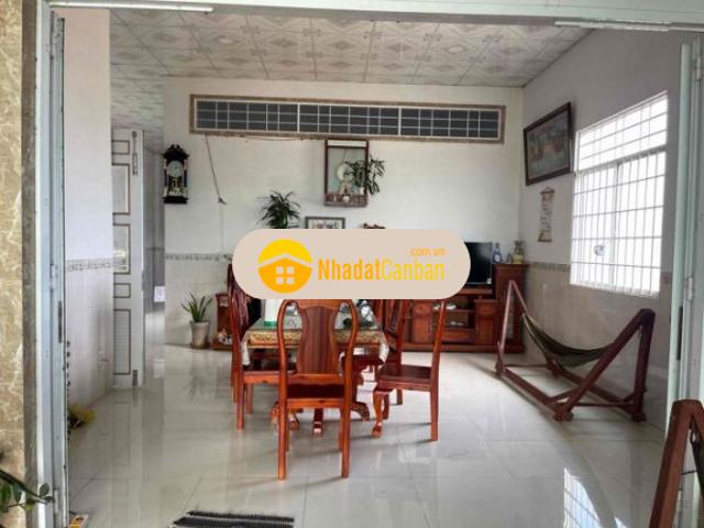 Cần bán căn nhà về hcm sống cùng con