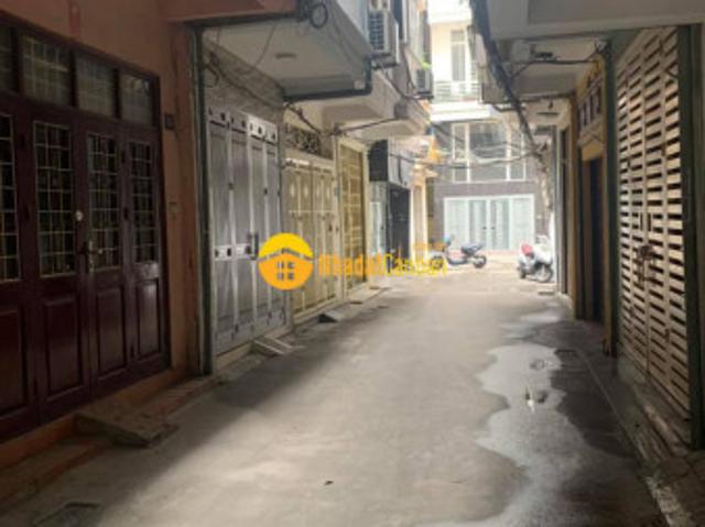 Cần bán gấp vị trí vip kđt định công 44m 6xtỷ phân lô ô tô đỗ cửa ở ngay