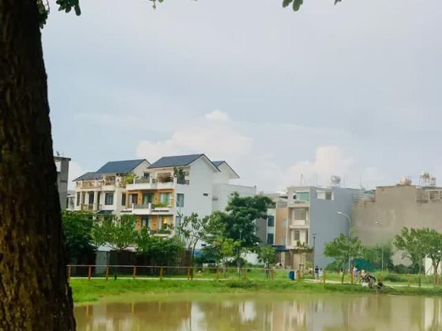 Cần bán gấp căn biệt thự 3 tầng view công viên nội thất đẹp KDC Tên Lửa Hai Thành P. Tân Tạo A