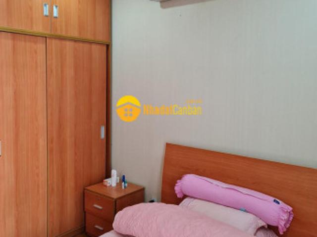 Cần bán gấp căn hộ 155 nguyễn chí thanh q5, dt 61m2, 2 phòng ngủ, 1wc, sổ hồng, gần trường học, b
