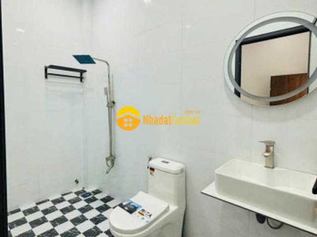 Cần bán gấp căn nhà còn mới 76m2 ở thới tam thôn hóc môn giá 835 triệu