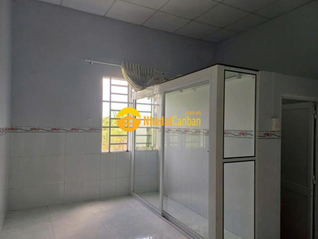 Cần bán gấp căn nhà 111m2 ở thới tam thôn hóc môn giá 710 triệu