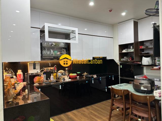 Cần bán gấp chung cư siêu đẹp diện tích 135m2 3 pn k35 tân mai giá 5.9 tỷ