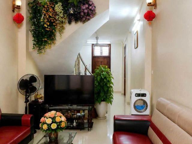 Cần bán gấp, giảm sâu, ô tô đỗ cửa, Xuân Canh 62m2, 5T, 5.5 tỷ, Đông Anh