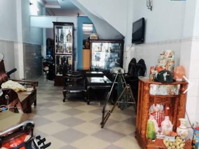 Cần bán gấp nhà 4 tầng mặt tiền đường Bùi Minh Trực p5q8 diện tích 80m2 giá 11.8 tỷ
