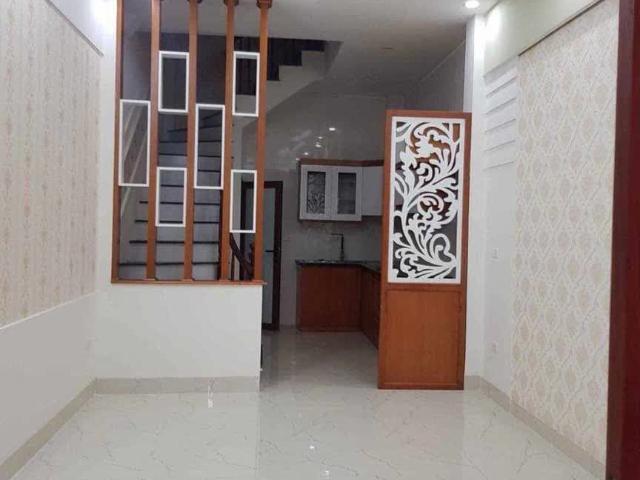 Cần Bán Gấp nhà Mai Dịch Nhà đẹp, mới Có thể kinh doanh Ô tô tránh 5.5 tỷ